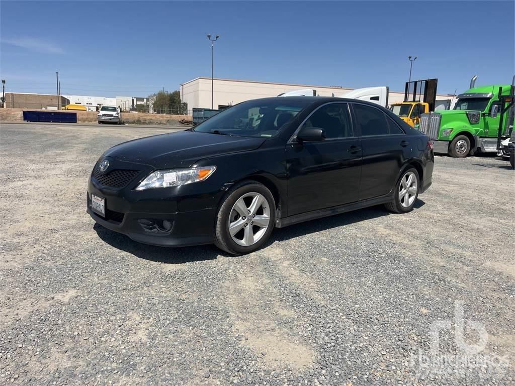 Toyota CAMRY Henkilöautot