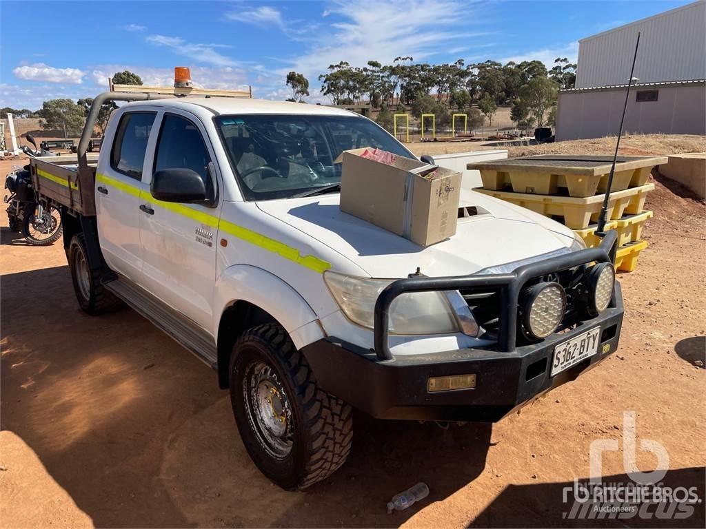 Toyota HILUX Lava-autot