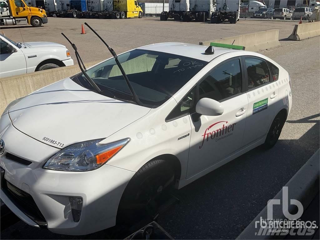 Toyota PRIUS Henkilöautot