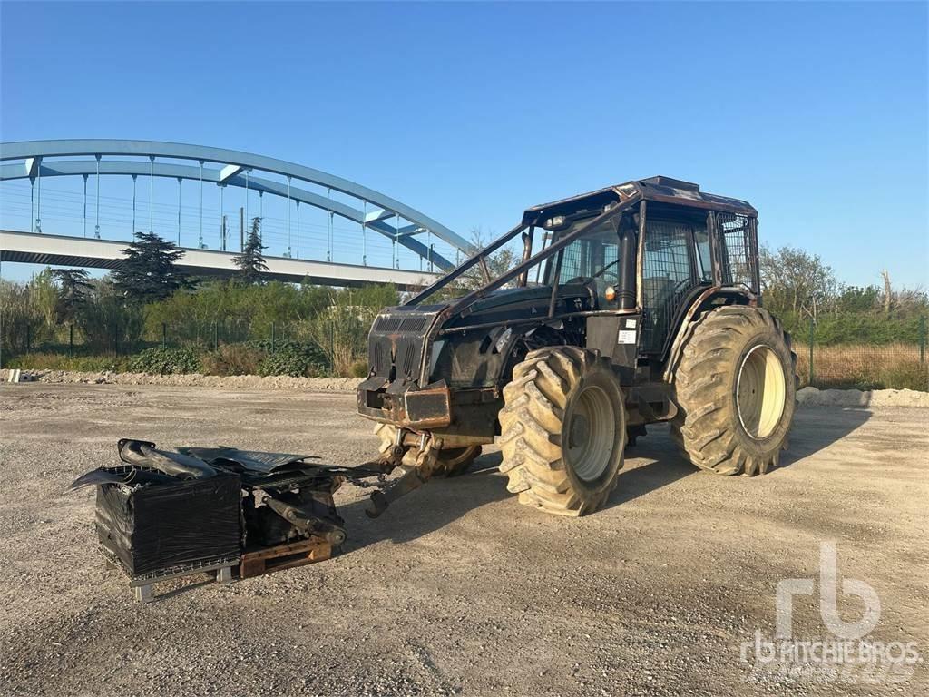 Valtra T173 Traktorit