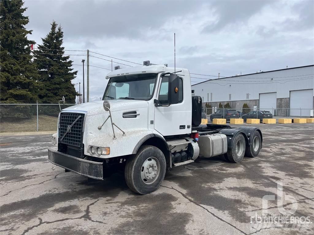 Volvo VHD Vetopöytäautot
