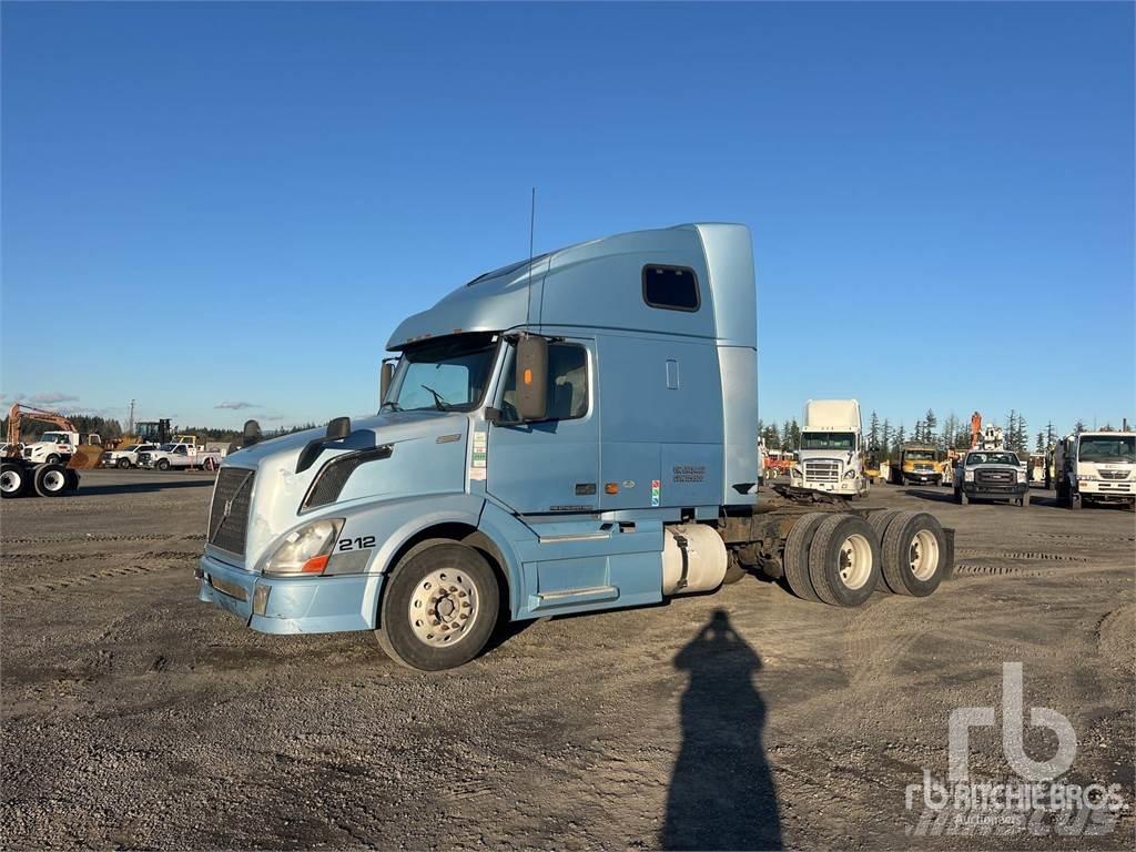 Volvo VNL Vetopöytäautot