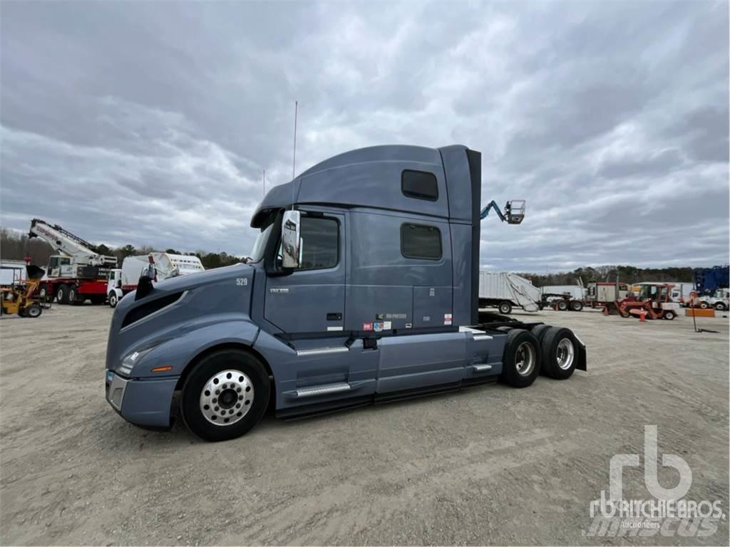 Volvo VNL Vetopöytäautot