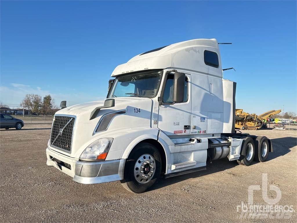 Volvo VNL Vetopöytäautot