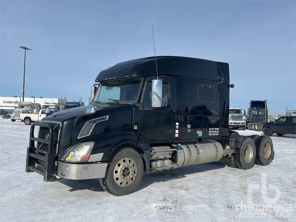 Volvo VNL Vetopöytäautot