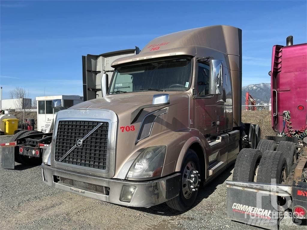 Volvo VNL Vetopöytäautot