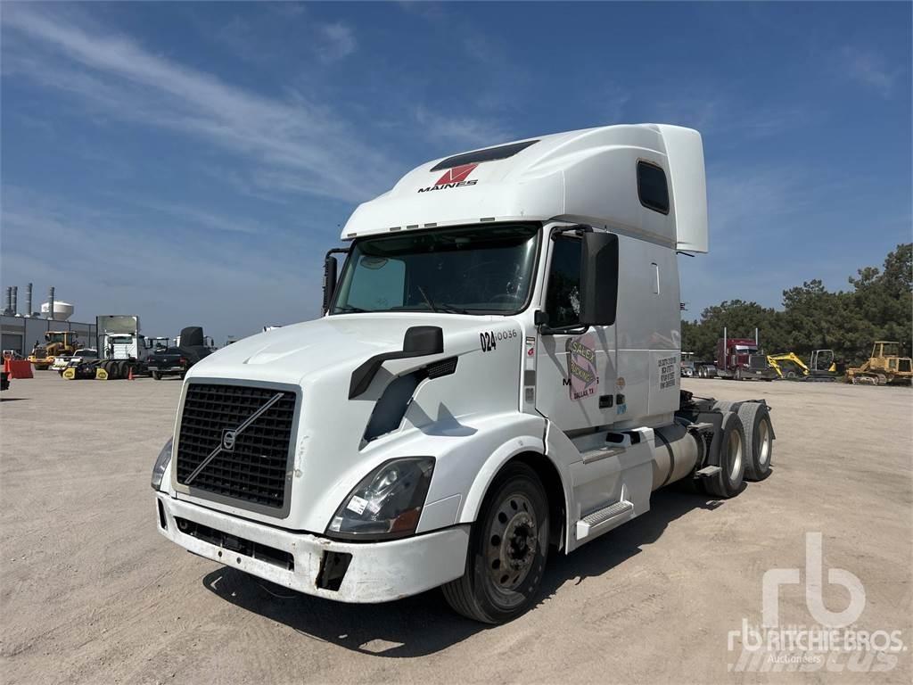 Volvo VNL Vetopöytäautot