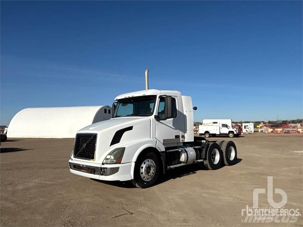 Volvo VNL Vetopöytäautot