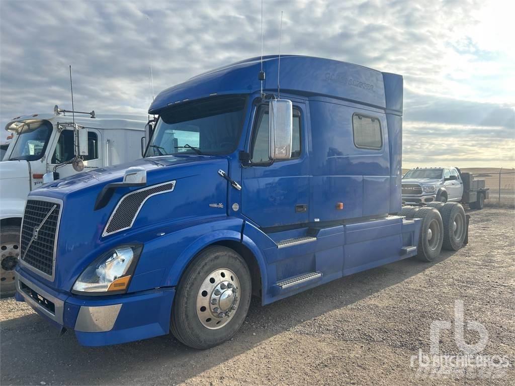 Volvo VNL Vetopöytäautot