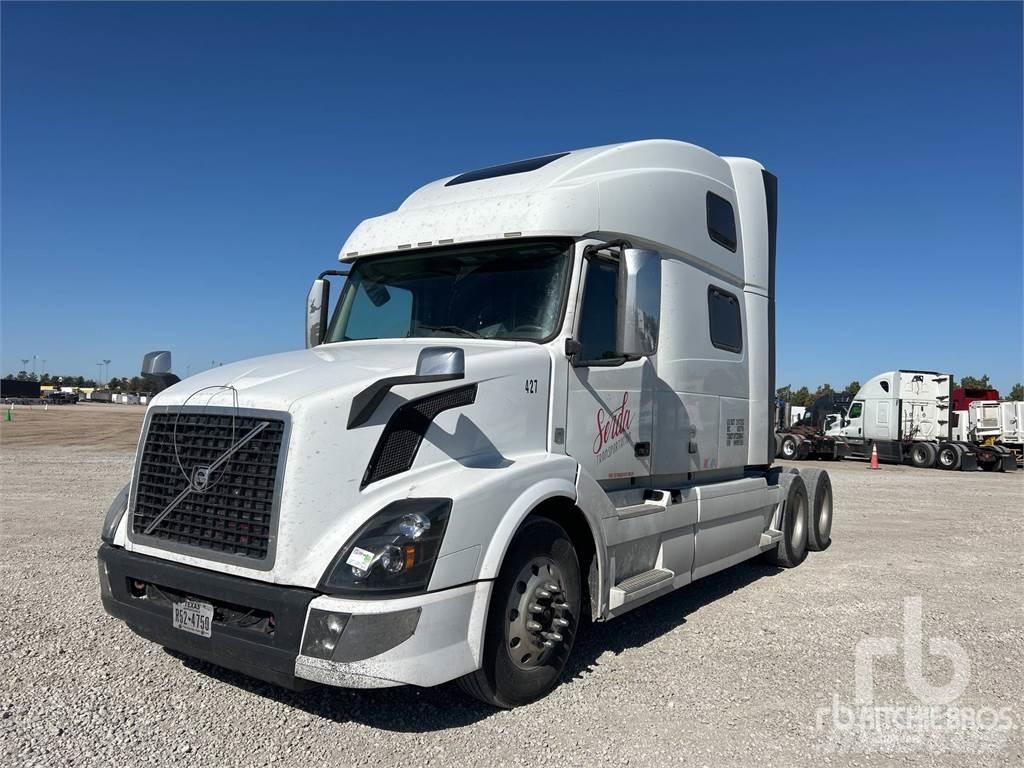 Volvo VNL Vetopöytäautot