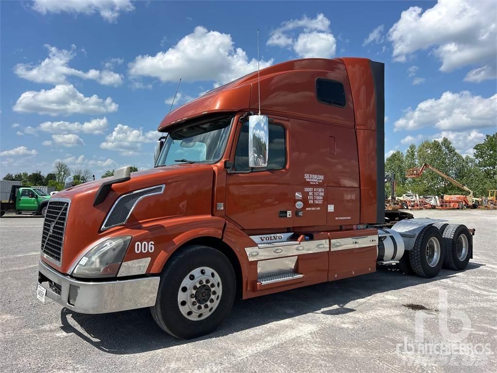 Volvo VNL Vetopöytäautot