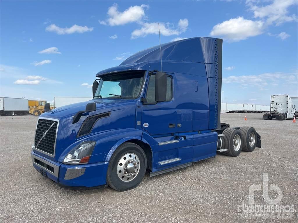 Volvo VNL Vetopöytäautot