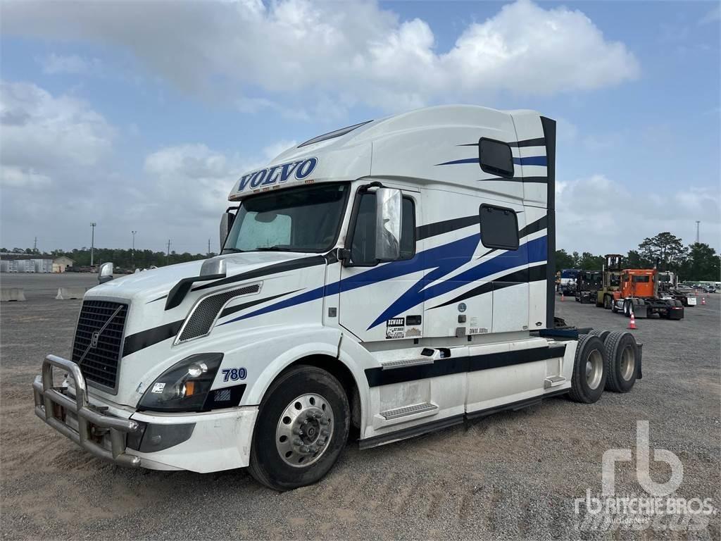 Volvo VNL Vetopöytäautot