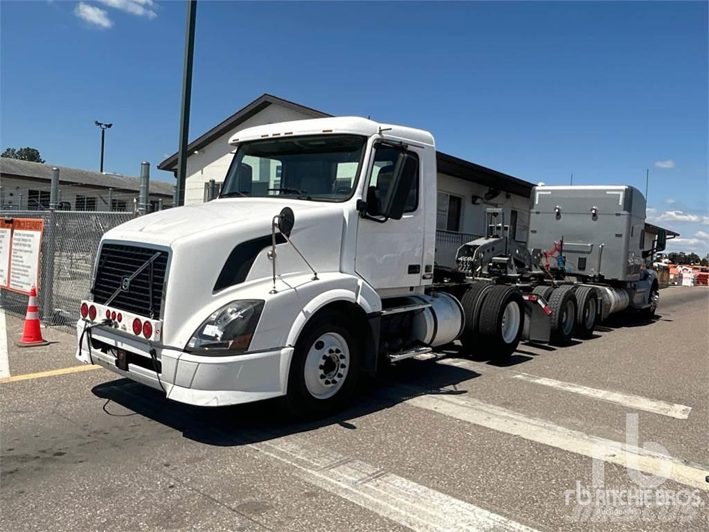 Volvo VNL300 Vetopöytäautot