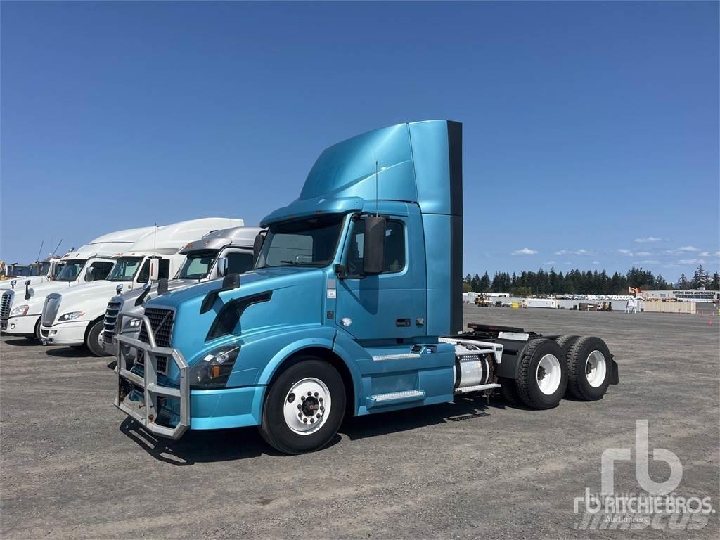 Volvo VNL300 Vetopöytäautot