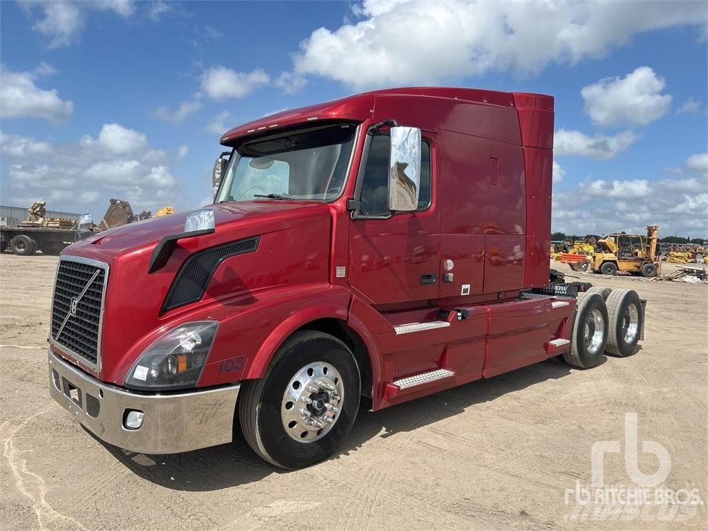 Volvo VNL630 Vetopöytäautot