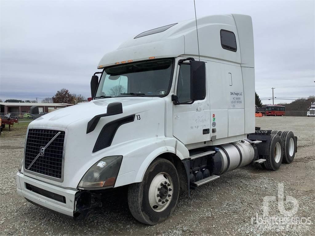 Volvo VNL670 Vetopöytäautot