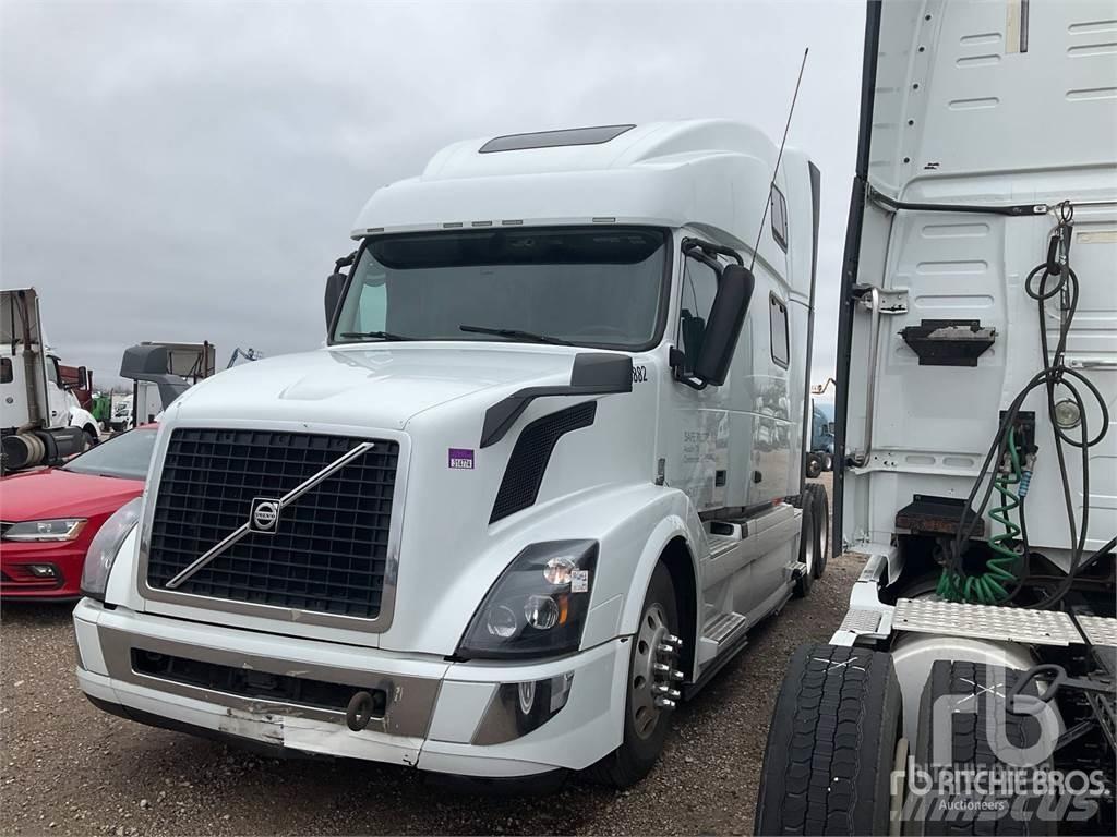 Volvo VNL670 Vetopöytäautot