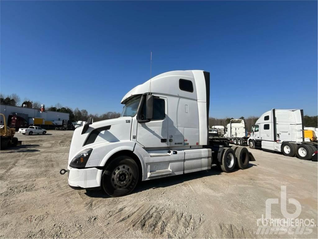 Volvo VNL670 Vetopöytäautot