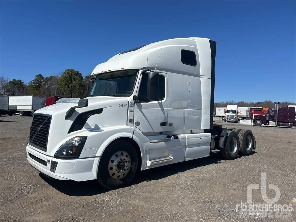 Volvo VNL670 Vetopöytäautot