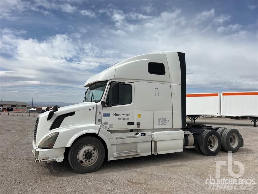 Volvo VNL670 Vetopöytäautot