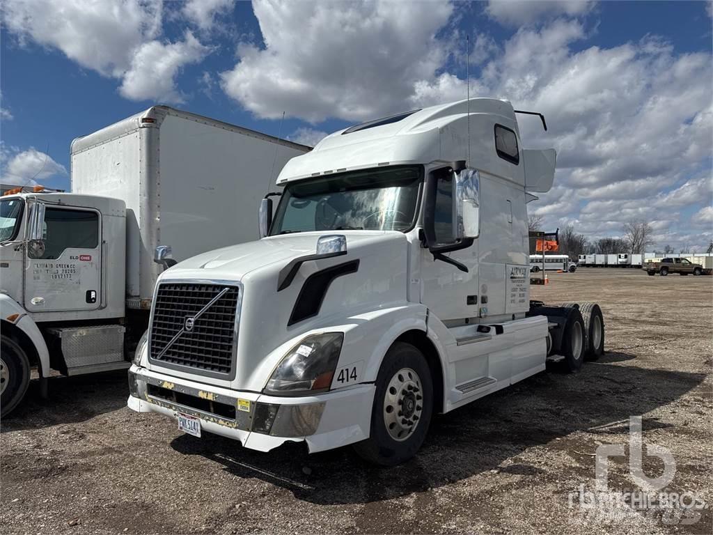 Volvo VNL670 Vetopöytäautot
