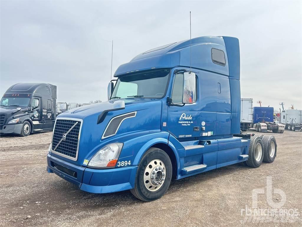 Volvo VNL670 Vetopöytäautot