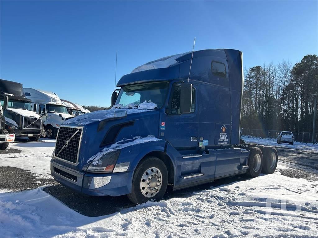 Volvo VNL670 Vetopöytäautot