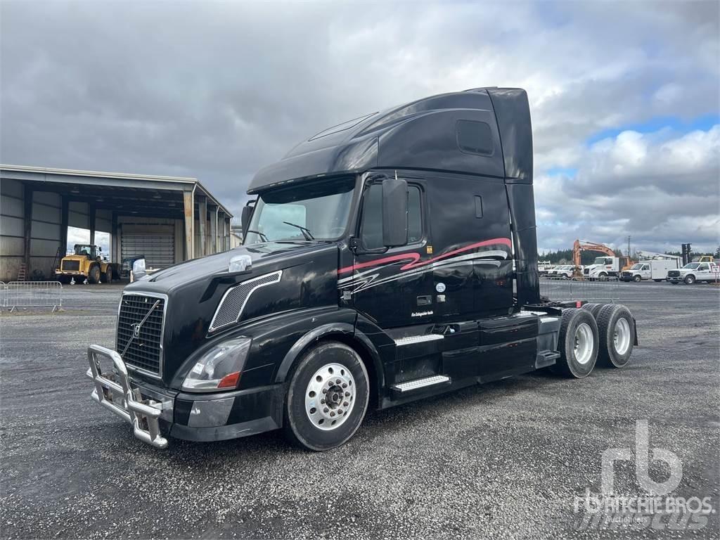 Volvo VNL670 Vetopöytäautot