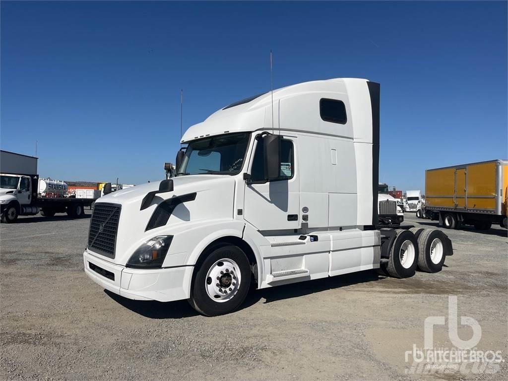 Volvo VNL670 Vetopöytäautot