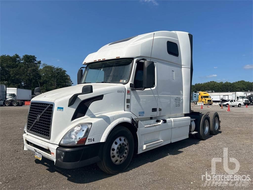 Volvo VNL670 Vetopöytäautot