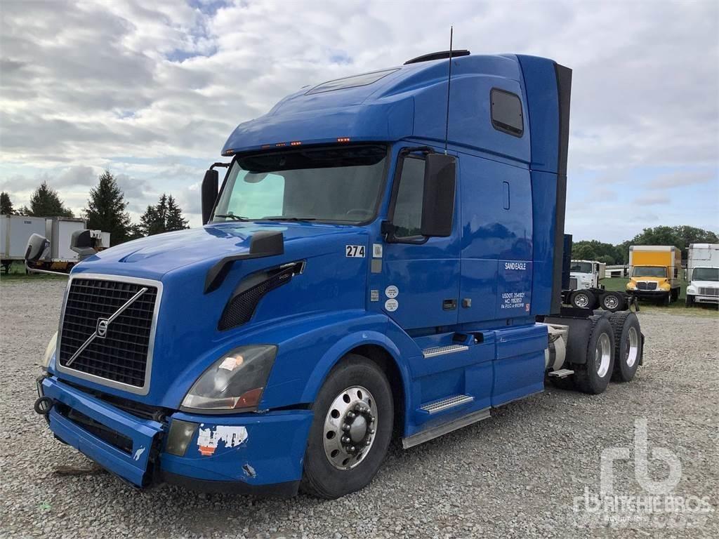 Volvo VNL670 Vetopöytäautot
