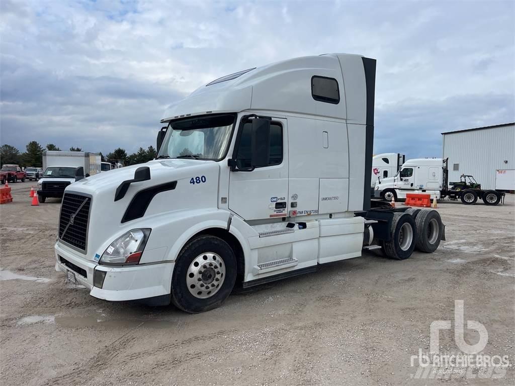 Volvo VNL670 Vetopöytäautot