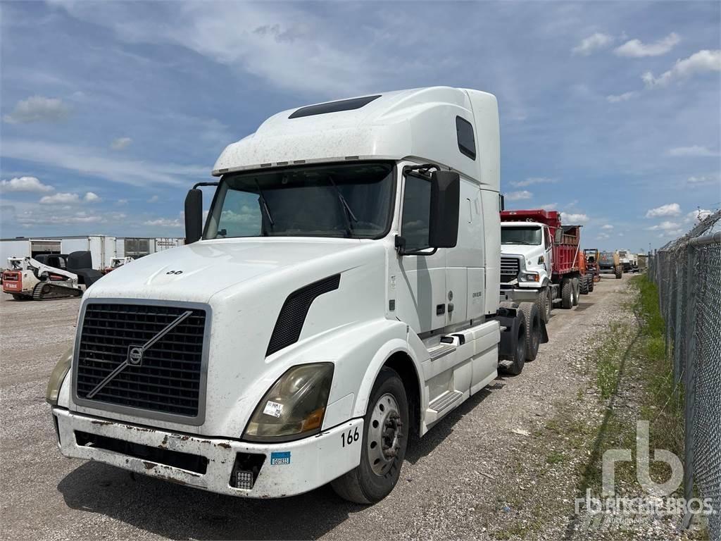Volvo VNL670 Vetopöytäautot