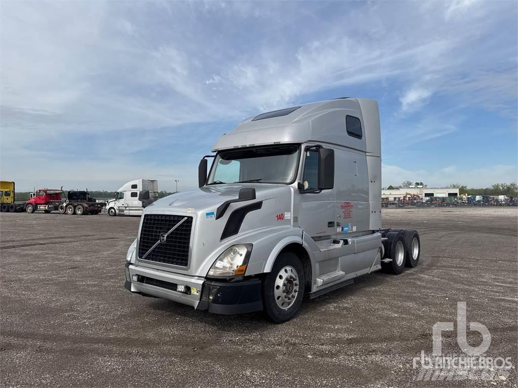 Volvo VNL670 Vetopöytäautot