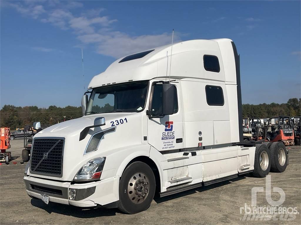 Volvo VNL780 Vetopöytäautot