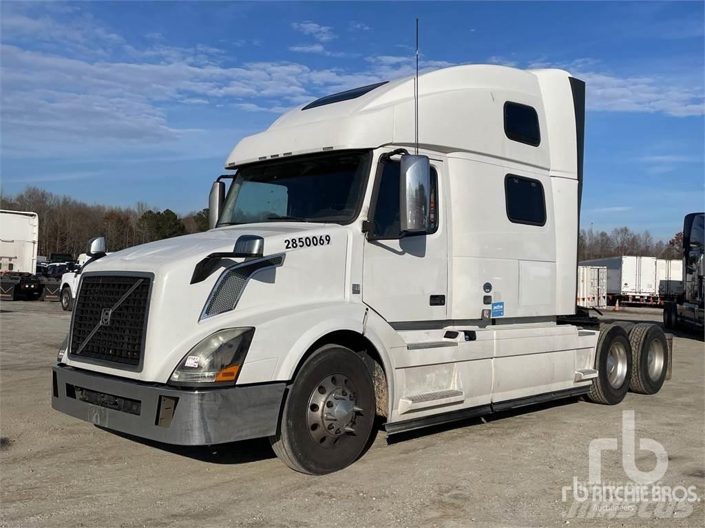 Volvo VNL780 Vetopöytäautot