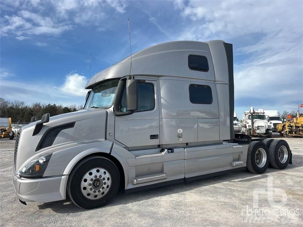 Volvo VNL780 Vetopöytäautot