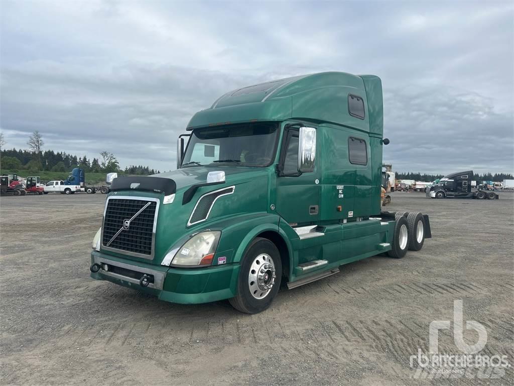 Volvo VNL780 Vetopöytäautot