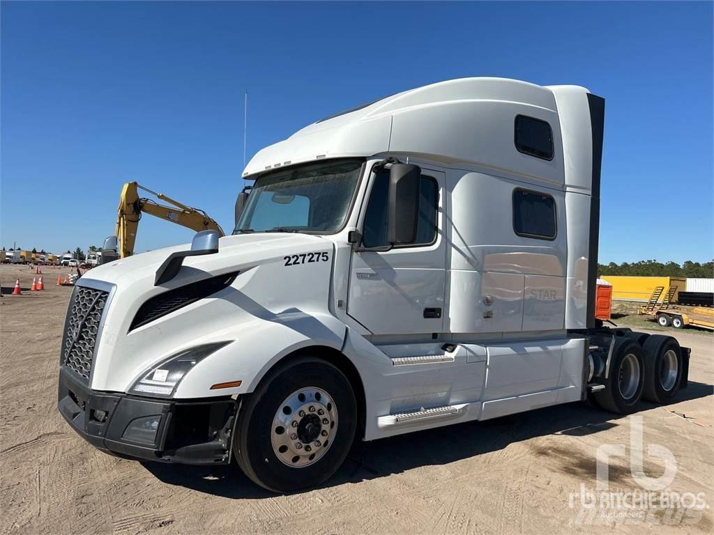 Volvo VNL860 Vetopöytäautot