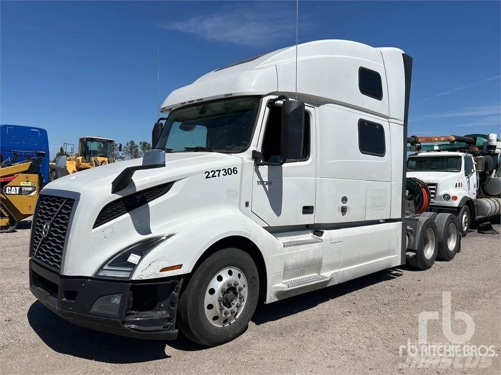 Volvo VNL860 Vetopöytäautot