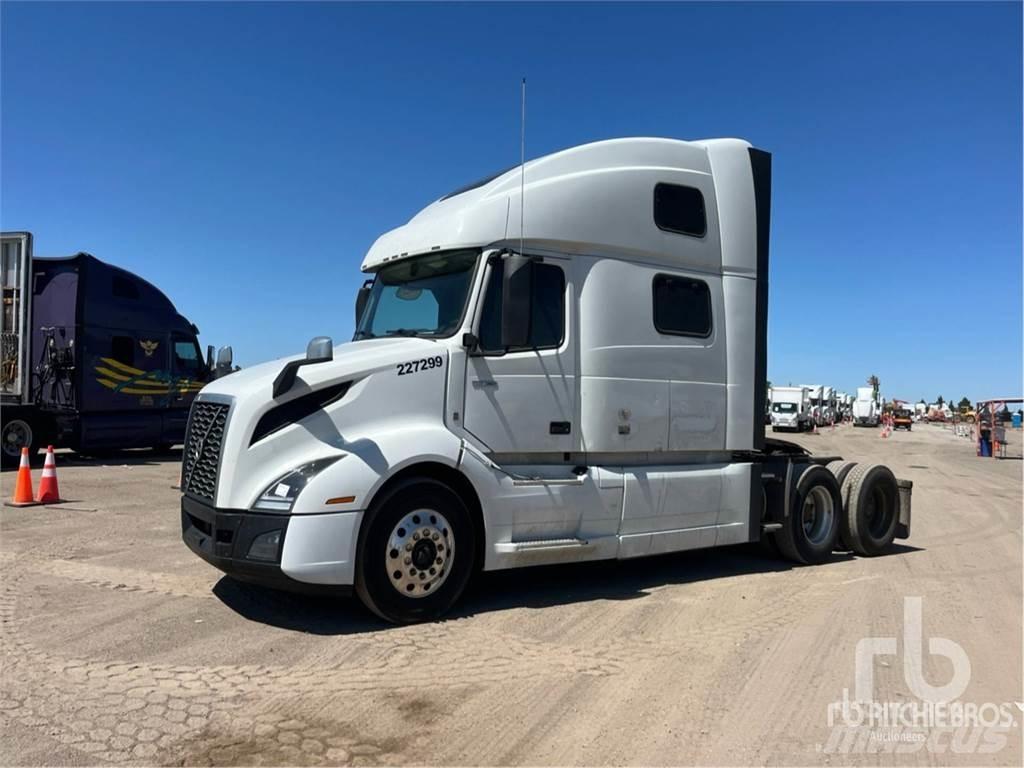 Volvo VNL860 Vetopöytäautot