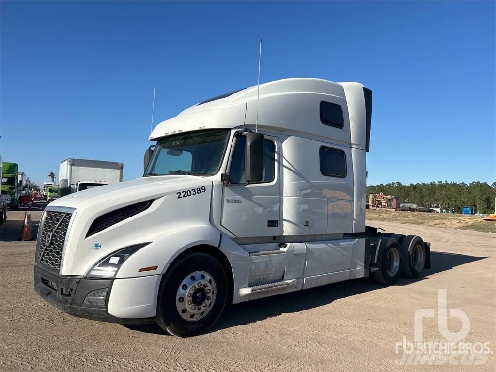 Volvo VNL860 Vetopöytäautot