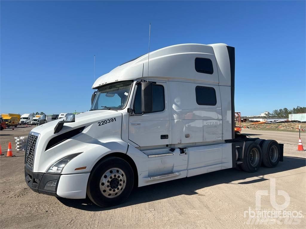 Volvo VNL860 Vetopöytäautot