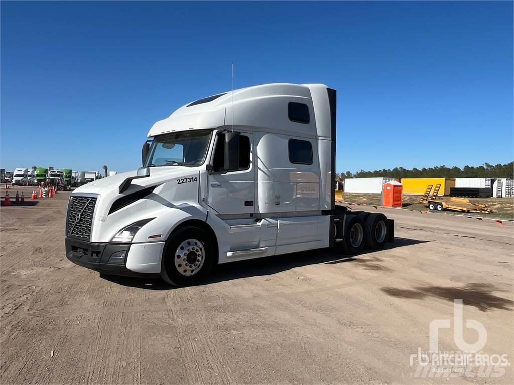 Volvo VNL860 Vetopöytäautot