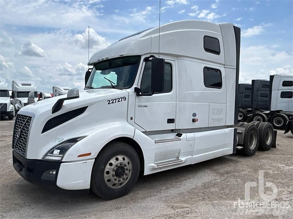 Volvo VNL860 Vetopöytäautot
