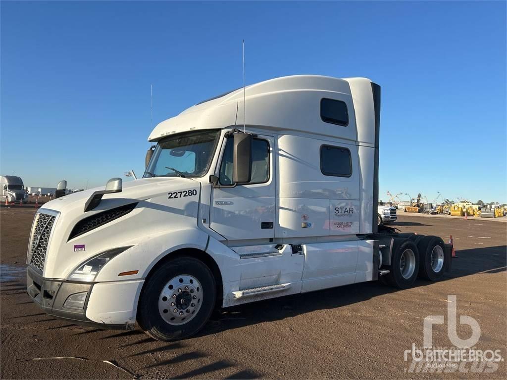 Volvo VNL860 Vetopöytäautot