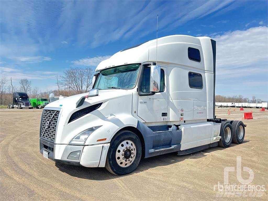 Volvo VNL860 Vetopöytäautot