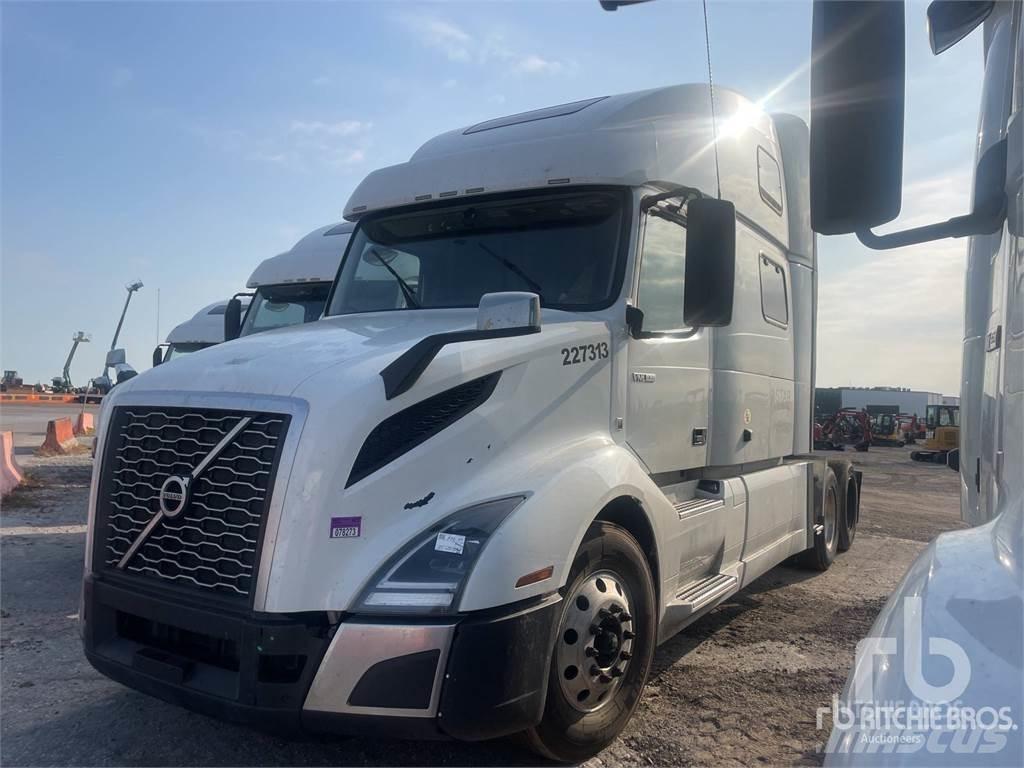 Volvo VNL860 Vetopöytäautot