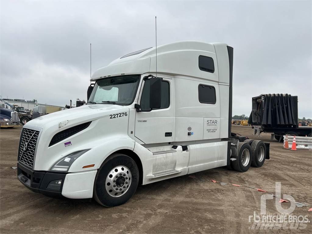 Volvo VNL860 Vetopöytäautot